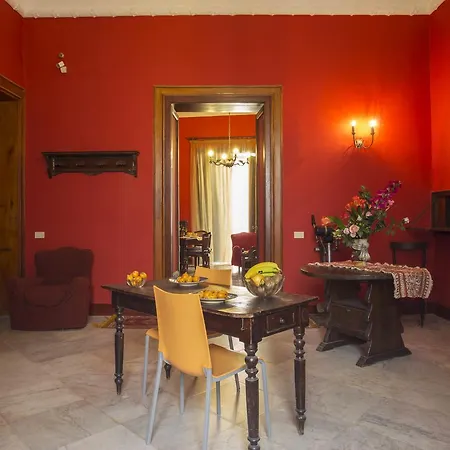 Casa Di Charme A Palazzo La Lumia