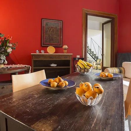 Casa Di Charme A Palazzo La Lumia