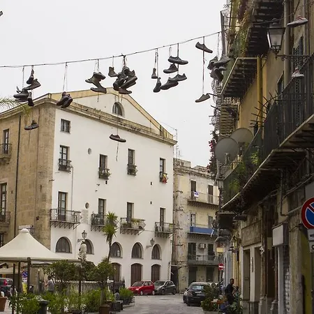 Casa Di Charme A Palazzo La Lumia * Palermo