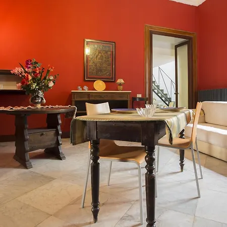 Casa Di Charme A Palazzo La Lumia *